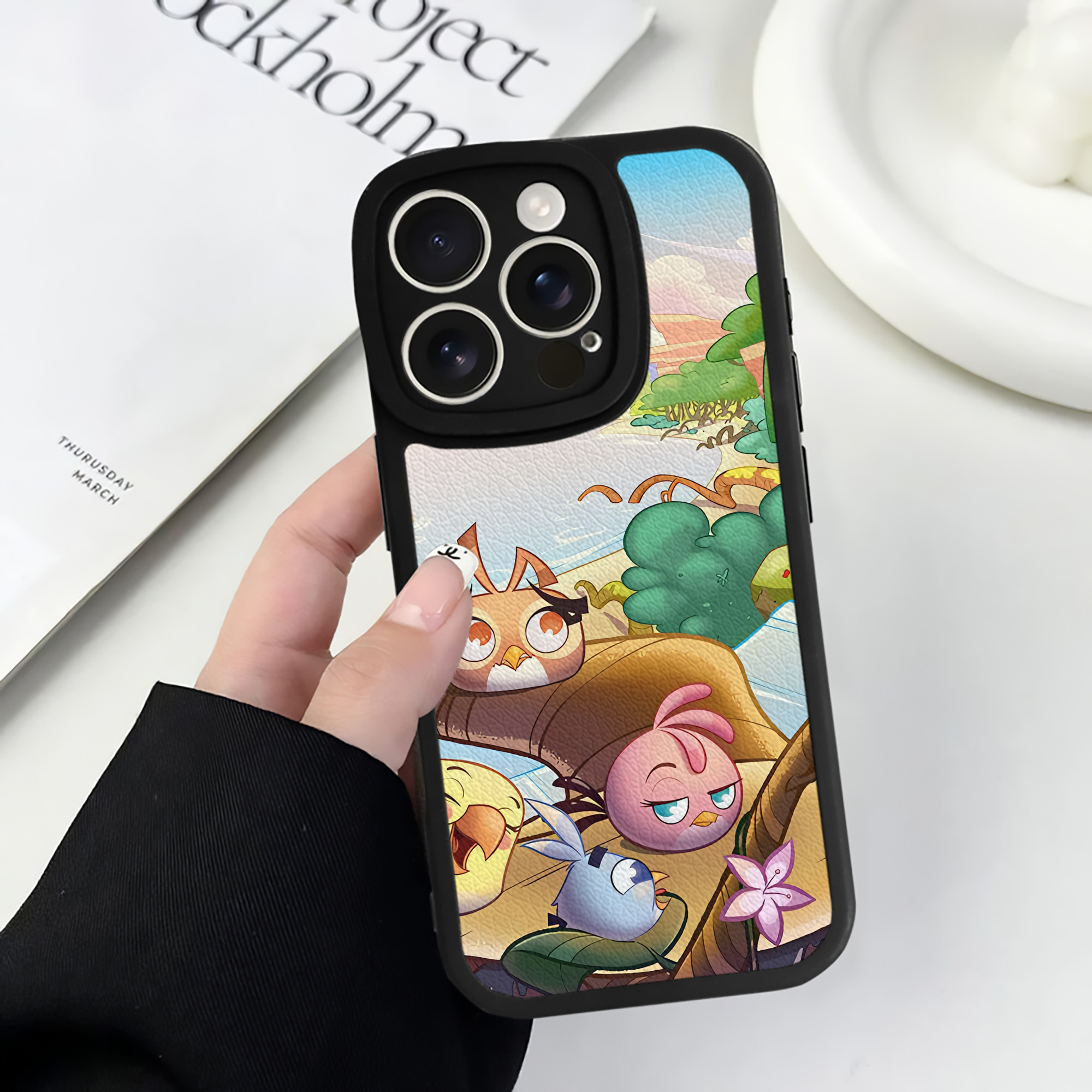 （画像用） Angry Birds アングリーバード 【iPhone 16シリーズ対応】シリコンスマホケース（レザー調） 材質：シリコン